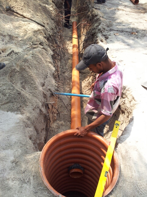 HA Thuraakunu - Sewer pipe laying work